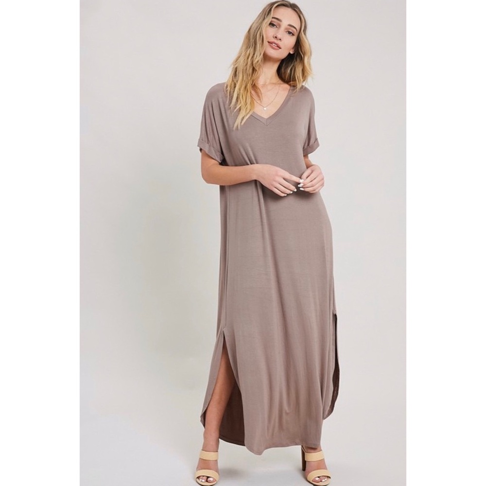 LAST 3! Maxi Dress🛍 - Picture 3 of 5